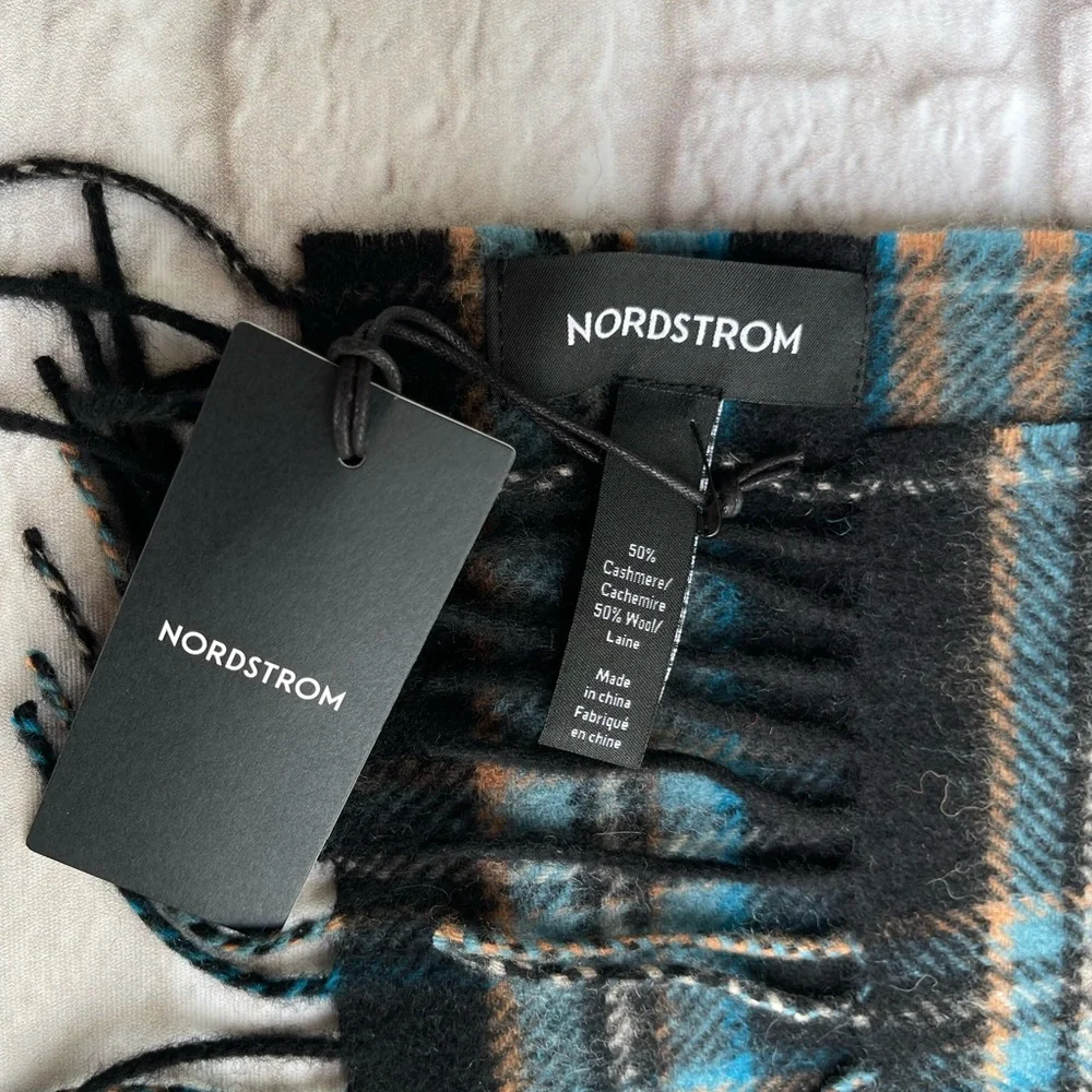 NORDSTROM Black beige magic Tartan Scarf new with tags OS